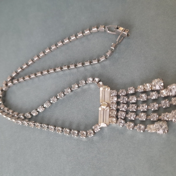 Rhinestone Silver Vintage Necklace - Picture 3 of 5